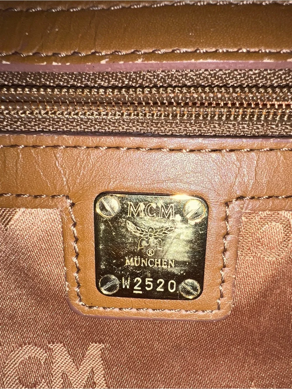 MCM MESSENGER COGNAC